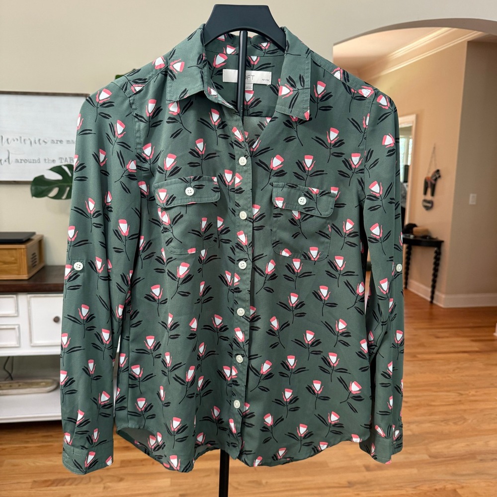 Ann Taylor LOFT Petites Utility Blouse Green Floral Tulip Button Down XSP